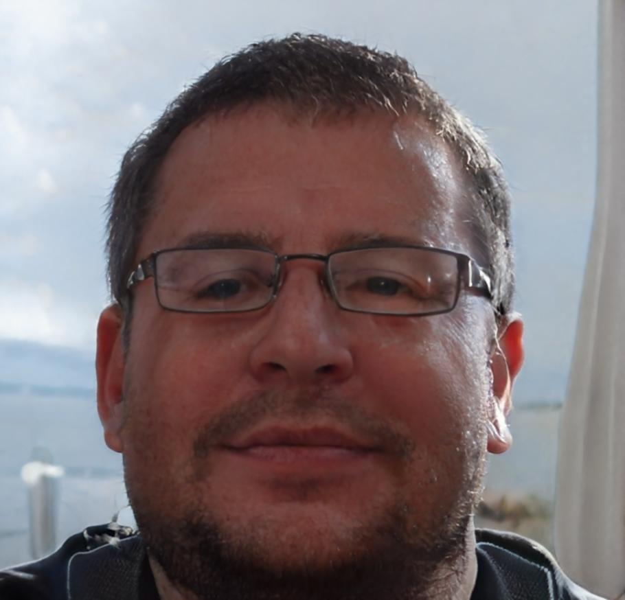 Portrait de Julien Marchand, spécialiste en planification budgétaire